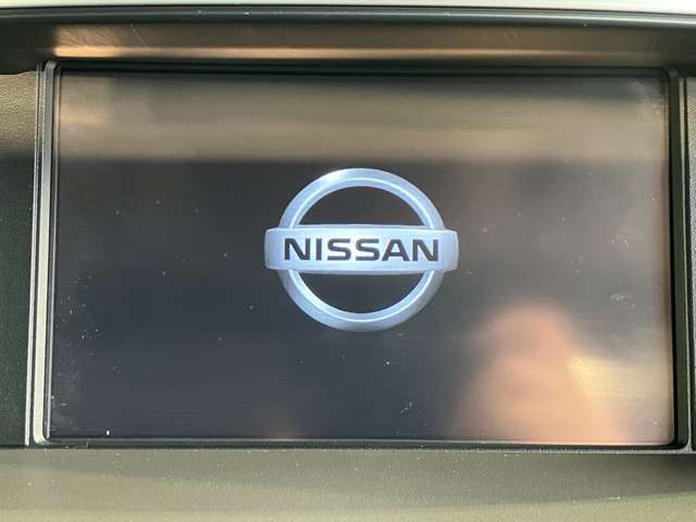 日産 シーマ　ハイブリッド ３．５ ＶＩＰ Ｇ H29年 (近畿) 99