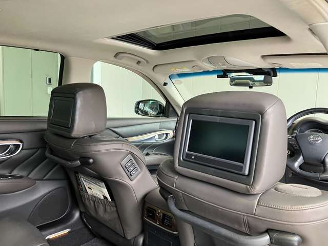 日産 シーマ　ハイブリッド ３．５ ＶＩＰ Ｇ H29年 (近畿) 99