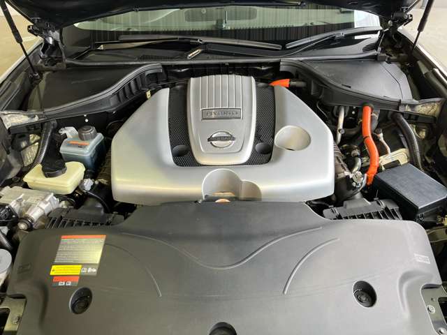 日産 シーマ　ハイブリッド ３．５ ＶＩＰ Ｇ H29年 (近畿) 99