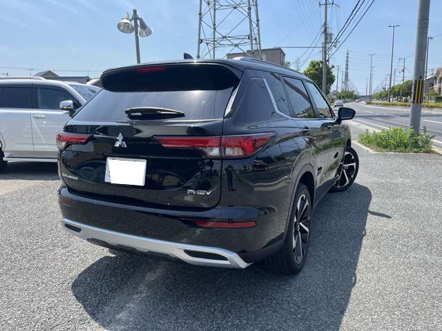 三菱 アウトランダーＰＨＥＶ ＰＨＥＶ ２．４ Ｇ ４ＷＤ R5年 (近畿) 99