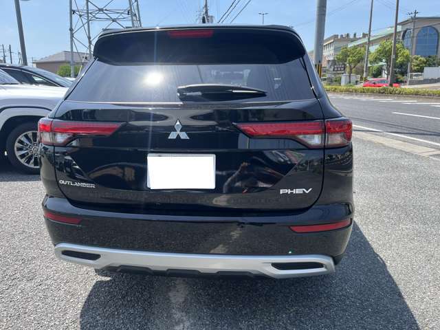 三菱 アウトランダーＰＨＥＶ ＰＨＥＶ ２．４ Ｇ ４ＷＤ R5年 (近畿) 99