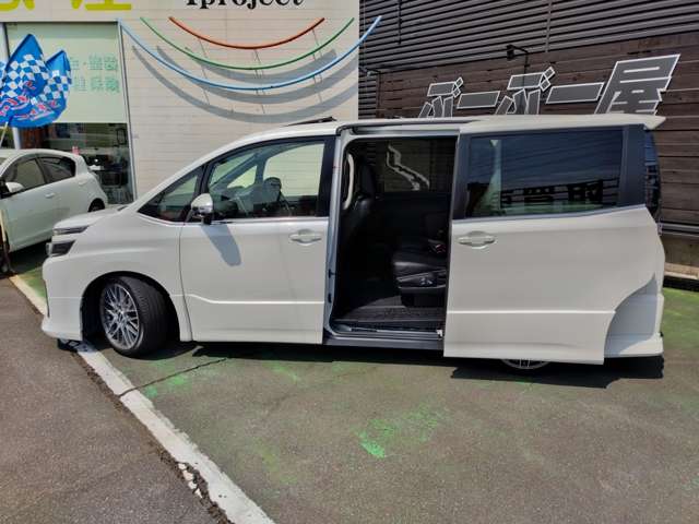 トヨタ ヴォクシー ２．０ ＺＳ H28年 (近畿) 99
