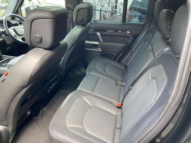 ランドローバー ディフェンダー １１０ Ｘダイナミック ＨＳＥ ３．０Ｌ Ｄ３００ ディーゼルターボ ４ＷＤ R5年 (九州・沖縄) 99