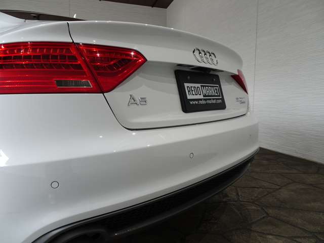 アウディ Ａ５　スポーツバック ２．０ ＴＦＳＩ クワトロ Ｓラインパッケージ ４ＷＤ H24年 (関東) 99