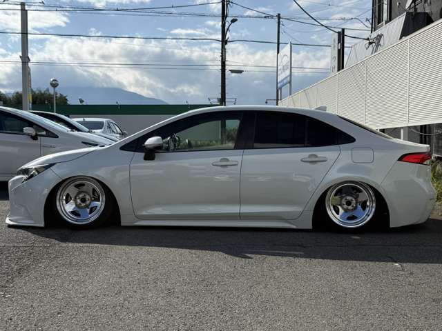 トヨタ カローラ １．８ Ｓ R1年 (関東) 99