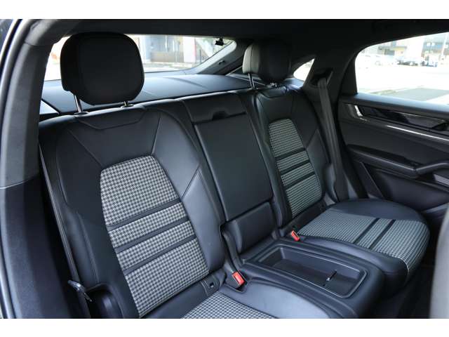 ポルシェ カイエンクーペ ＧＴＳ ティプトロニックＳ ４ＷＤ R6年 () 99