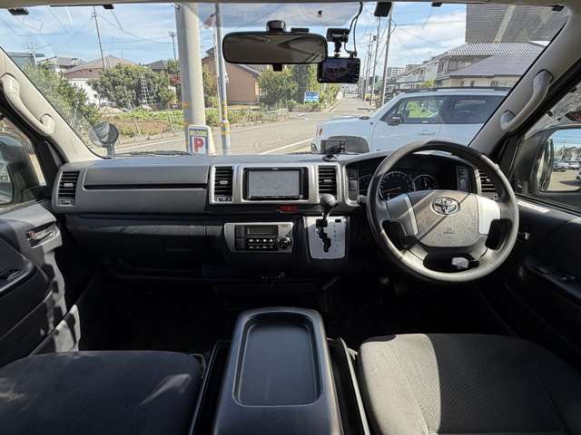 トヨタ ハイエースバン ３．０ スーパーＧＬ ロング ディーゼルターボ ４ＷＤ H26年 () 99