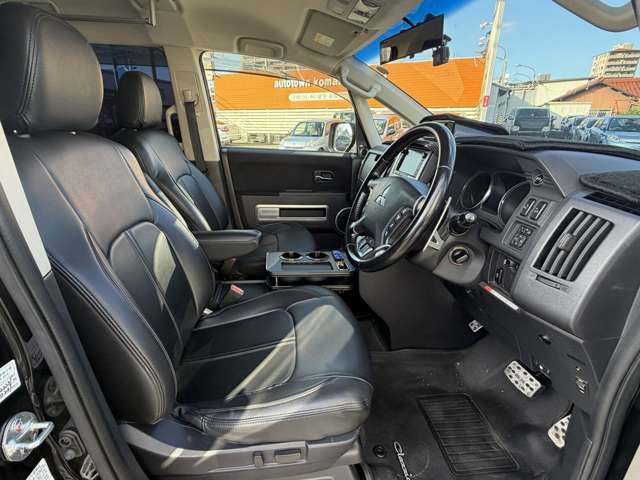 三菱 デリカ　Ｄ：５ ２．２ Ｄ プレミアム ディーゼルターボ ４ＷＤ H25年 () 99