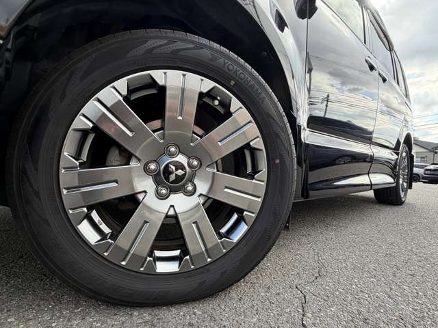 三菱 デリカ　Ｄ：５ ２．２ Ｄ プレミアム ディーゼルターボ ４ＷＤ H25年 () 99