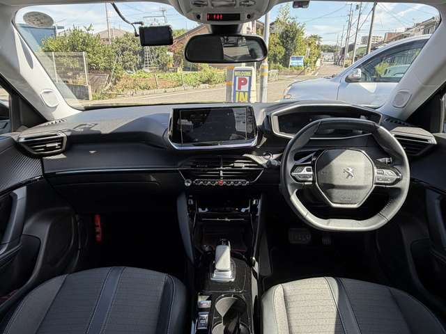 プジョー ｅ−２００８ アリュール R4年 () 99