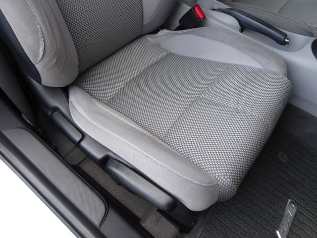 ホンダ ＣＲ−Ｚ １．５ ベータ H23年 (関東) 99