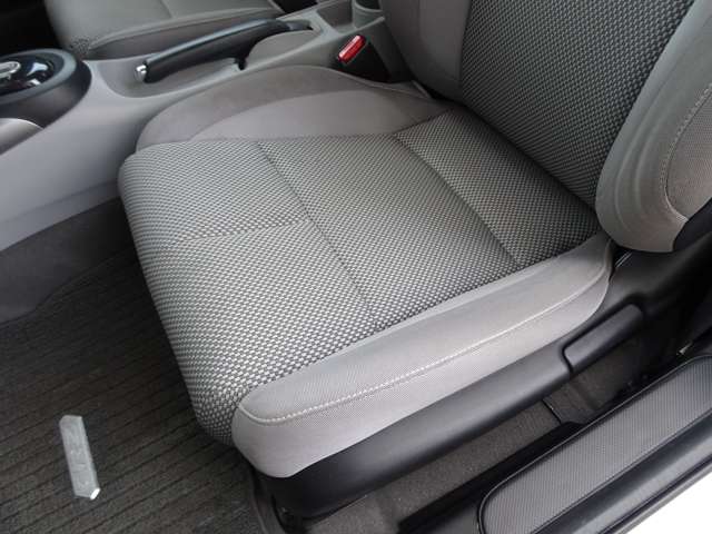 ホンダ ＣＲ−Ｚ １．５ ベータ H23年 (関東) 99