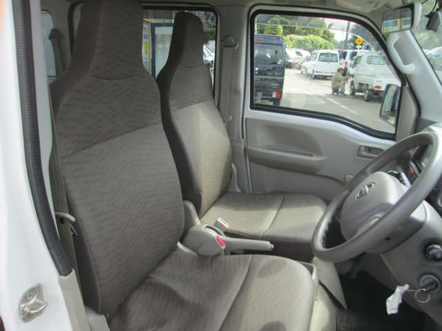 日産 ＮＶ１００クリッパー ６６０ ＤＸ ハイルーフ ５ＡＧＳ車 R2年 (関東) 99