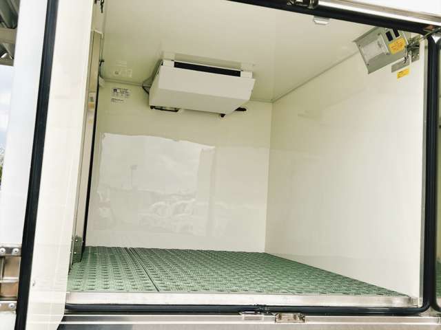 スズキ キャリイバン 低温冷蔵冷凍車 －３０℃設定 R5年 (関東) 99