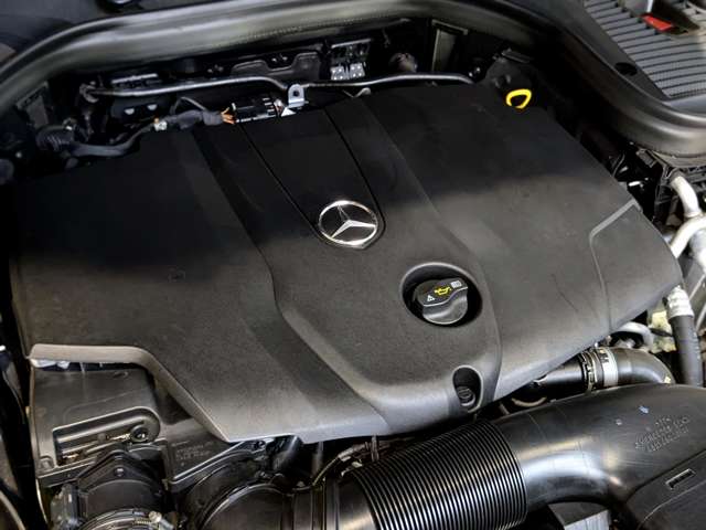 メルセデスベンツ ＧＬＣクラス ２２０ Ｄ ４マチック ローレウス エディション ディーゼルターボ ４ＷＤ R1年 () 99