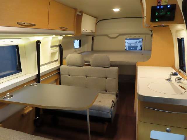 トヨタ ハイエースバン キャンピングカー H28年 (関東) 99