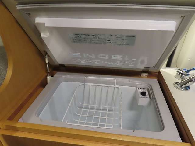 トヨタ ハイエースバン キャンピングカー H28年 (関東) 99