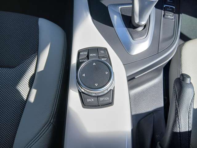 ＢＭＷ １シリーズ １１８ｉ　スタイル H27年 (近畿) 99