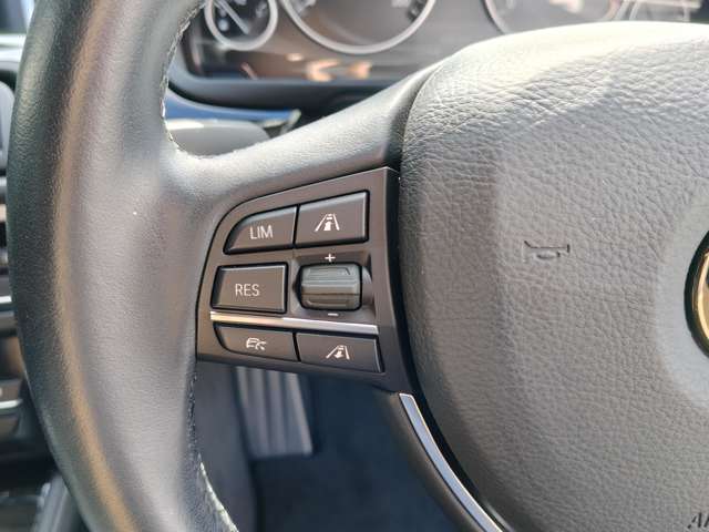 ＢＭＷ ５シリーズ ５２３ｉ　ラグジュアリー H27年 (近畿) 99