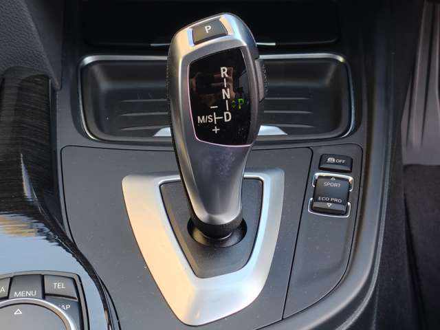 ＢＭＷ ３シリーズ ３２０ｄ　ラグジュアリー H27年 (近畿) 99