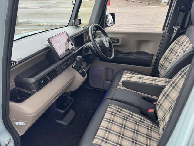 ホンダ Ｎ　ＢＯＸ ジョイ ６６０ ターボ ２トーン ４ＷＤ R6年 () 99