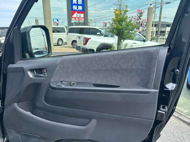 トヨタ ハイエースワゴン ２．７ ＤＸ ロング ミドルルーフ R8年 () 99
