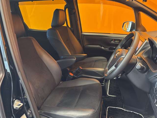 トヨタ ヴォクシー ２．０ ＺＳ 煌ＩＩＩ R3年 (近畿) 99