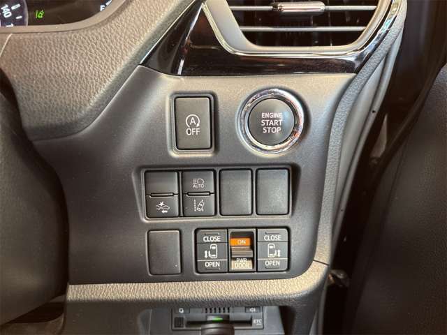 トヨタ ヴォクシー ２．０ ＺＳ 煌ＩＩＩ R3年 (近畿) 99