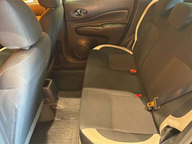 日産 ノート １．２ Ｅ－ＰＯＷＥＲ Ｘ H30年 (近畿) 99