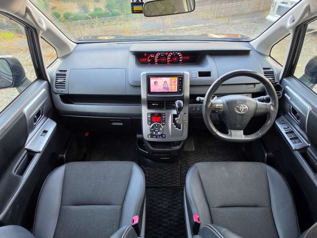 トヨタ ヴォクシー ２．０ ＺＳ 煌Ｚ ４ＷＤ H25年 (関東) 99