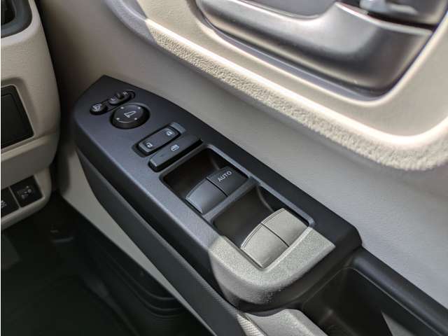 ホンダ Ｎ　ＢＯＸ ６６０ R6年 (関東) 99