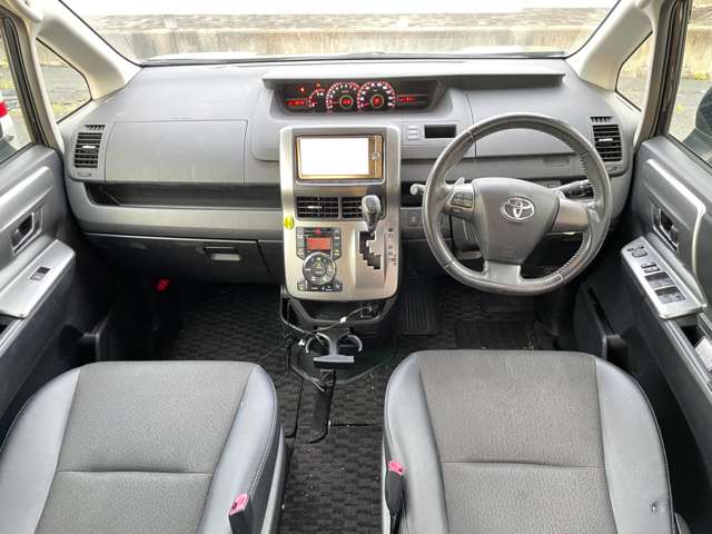 トヨタ ヴォクシー ２．０ ＺＳ 煌Ｚ H26年 () 99