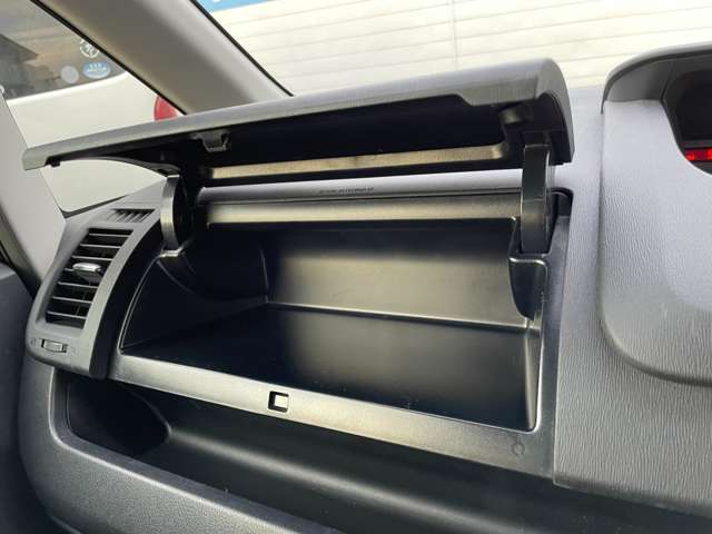 トヨタ ヴォクシー ２．０ ＺＳ 煌Ｚ H26年 () 99