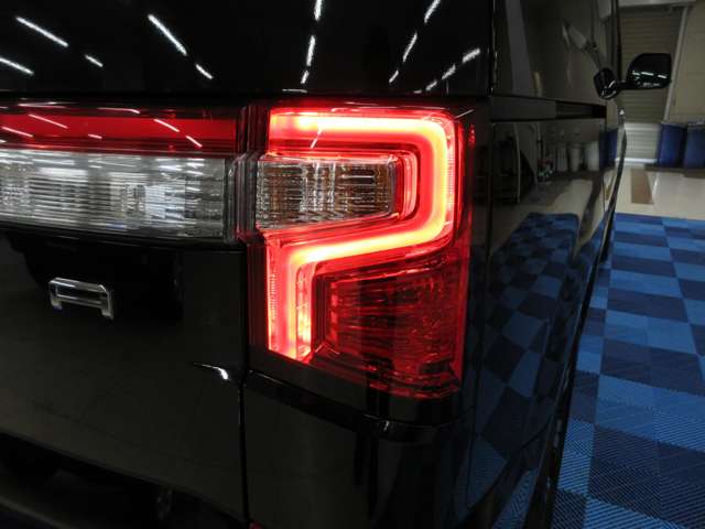 三菱 デリカ　Ｄ：５ ２．２ Ｐ ディーゼルターボ ４ＷＤ R6年 (関東) 99