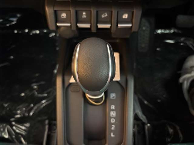 スズキ ジムニー　ノマド １．５ ＦＣ ４ＷＤ R8年 () 99