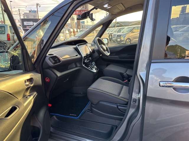 日産 セレナ １．２ Ｅ－ＰＯＷＥＲ ハイウェイスター Ｖ R3年 () 99
