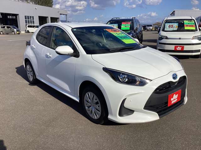 トヨタ ヤリス １．５ ハイブリッド Ｘ Ｅ－ＦＯＵＲ ４ＷＤ R5年 (東北) 99