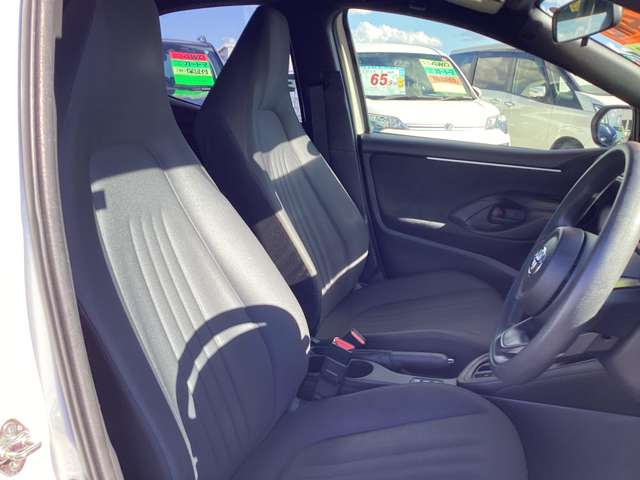 トヨタ ヤリス １．５ ハイブリッド Ｘ Ｅ－ＦＯＵＲ ４ＷＤ R5年 (東北) 99