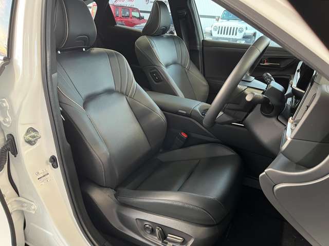 トヨタ クラウン　スポーツ　ハイブリッド ２．５ Ｚ Ｅ－ＦＯＵＲ ４ＷＤ R6年 () 99