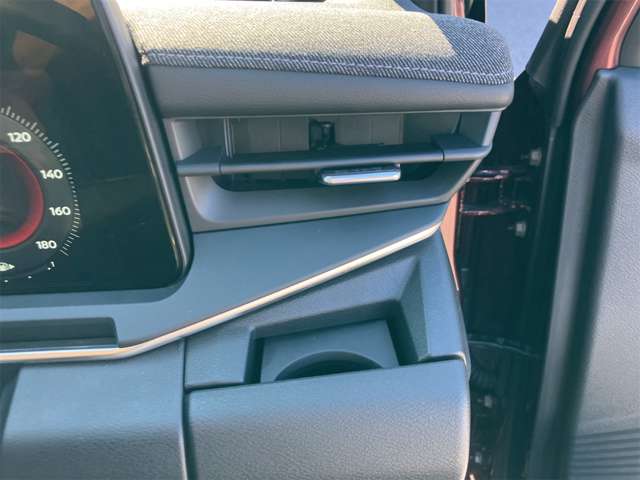 日産 ノートオーラ １．２ Ｇ R5年 (東海) 99