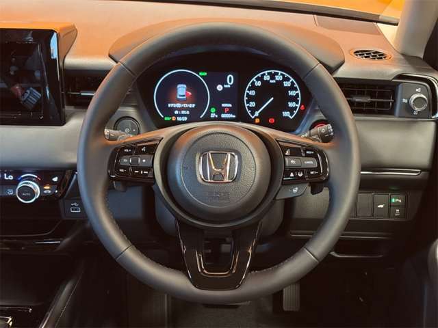 ホンダ ヴェゼル １．５ Ｅ：ＨＥＶ Ｚ R8年 (近畿) 99