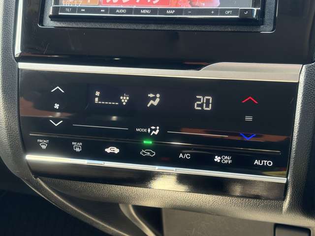 ホンダ フィット １．３ １３Ｇ Ｆパッケージ H27年 (東海) 99