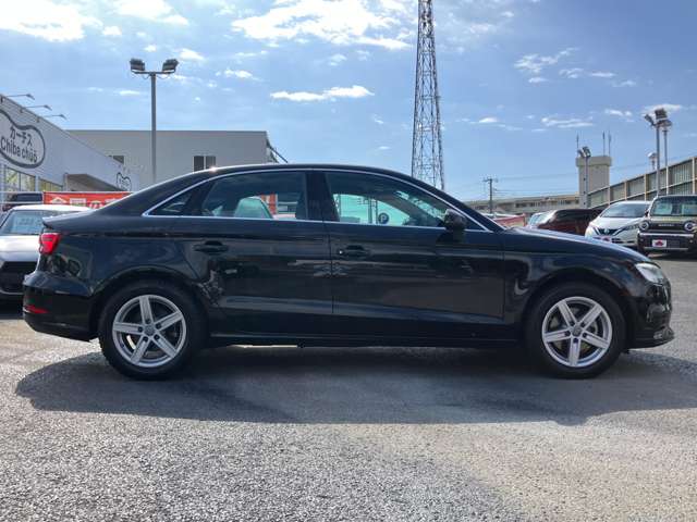 アウディ Ａ３　セダン ３０　ＴＦＳＩ R2年 (関東) 99