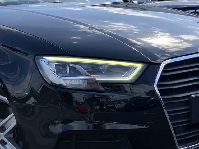 アウディ Ａ３　セダン ３０　ＴＦＳＩ R2年 (関東) 99