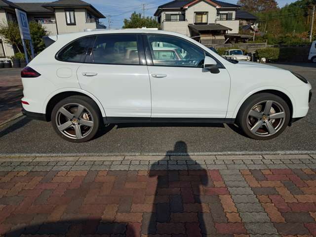 ポルシェ カイエン Ｓ プラチナエディション ティプトロニックＳ ４ＷＤ H29年 (関東) 99