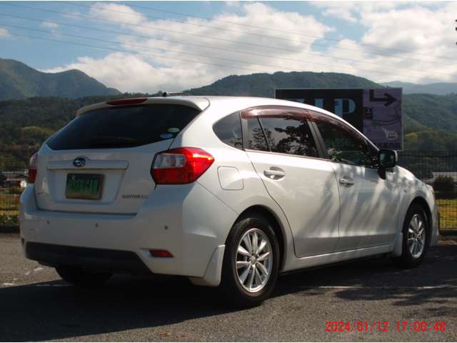 スバル インプレッサスポーツ １．６ Ｉ－Ｌ ４ＷＤ H25年 () 99