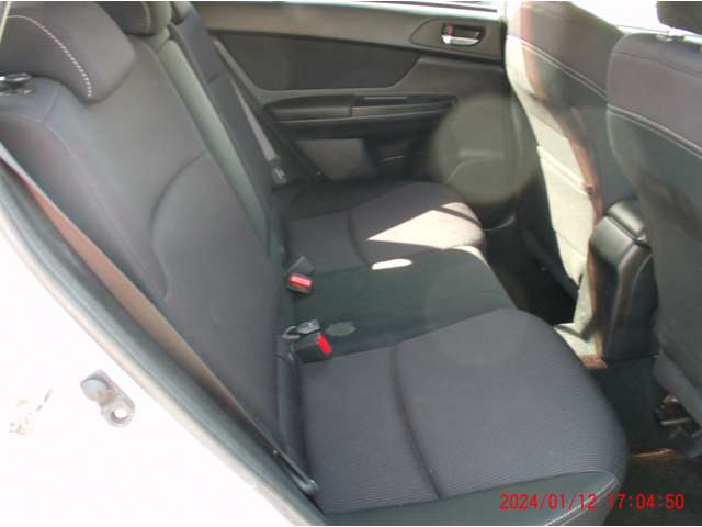 スバル インプレッサスポーツ １．６ Ｉ－Ｌ ４ＷＤ H25年 () 99