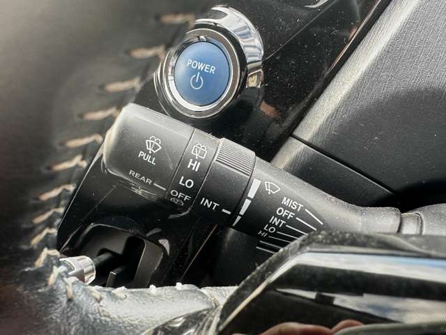 トヨタ プリウスΑ １．８ Ｓ チューン ブラックＩＩ H29年 (関東) 99