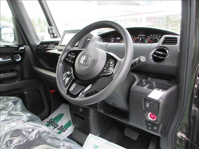 ホンダ Ｎ　ＢＯＸ カスタム　Ｌ R4年 () 99