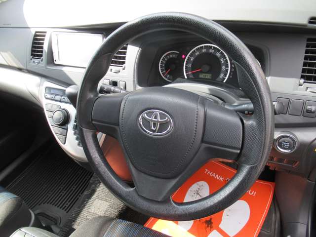 トヨタ アイシス １．８ プラタナ ４ＷＤ H25年 (北海道) 99